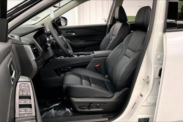 2025 Nissan Rogue SL - Photo 9