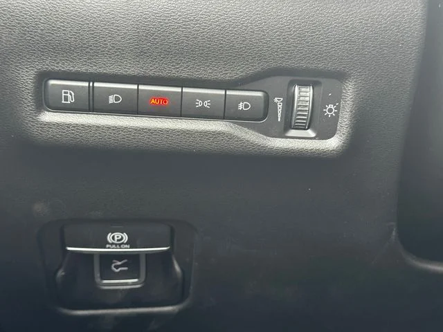 New 2026 Red Hot Pearl-Coat Exterior Paint Jeep Laredo image 23
