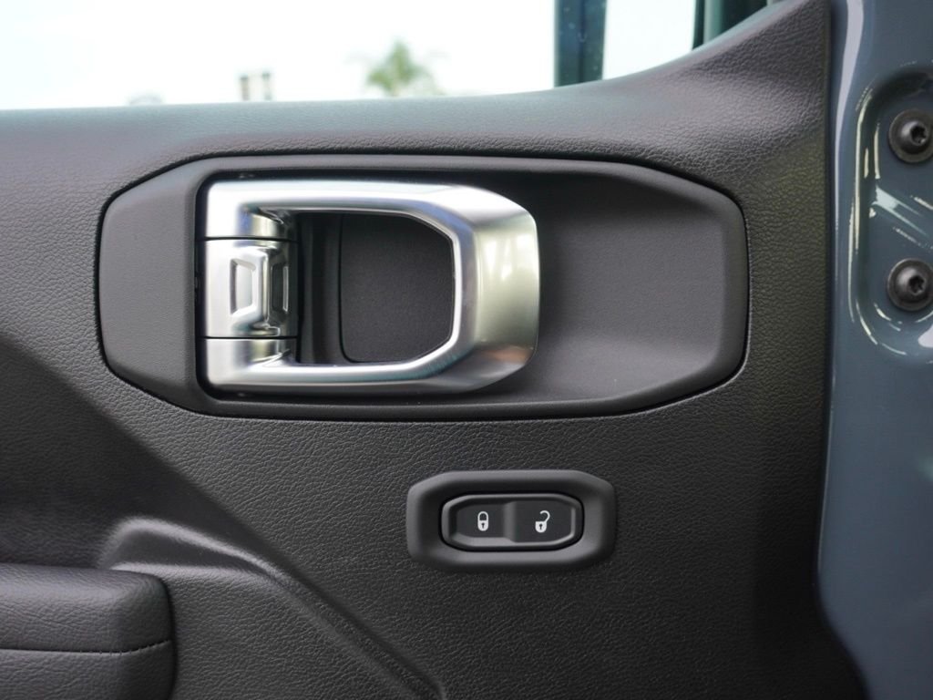 New 2026 Anvil Clear-Coat Exterior Paint Jeep Sport image 10