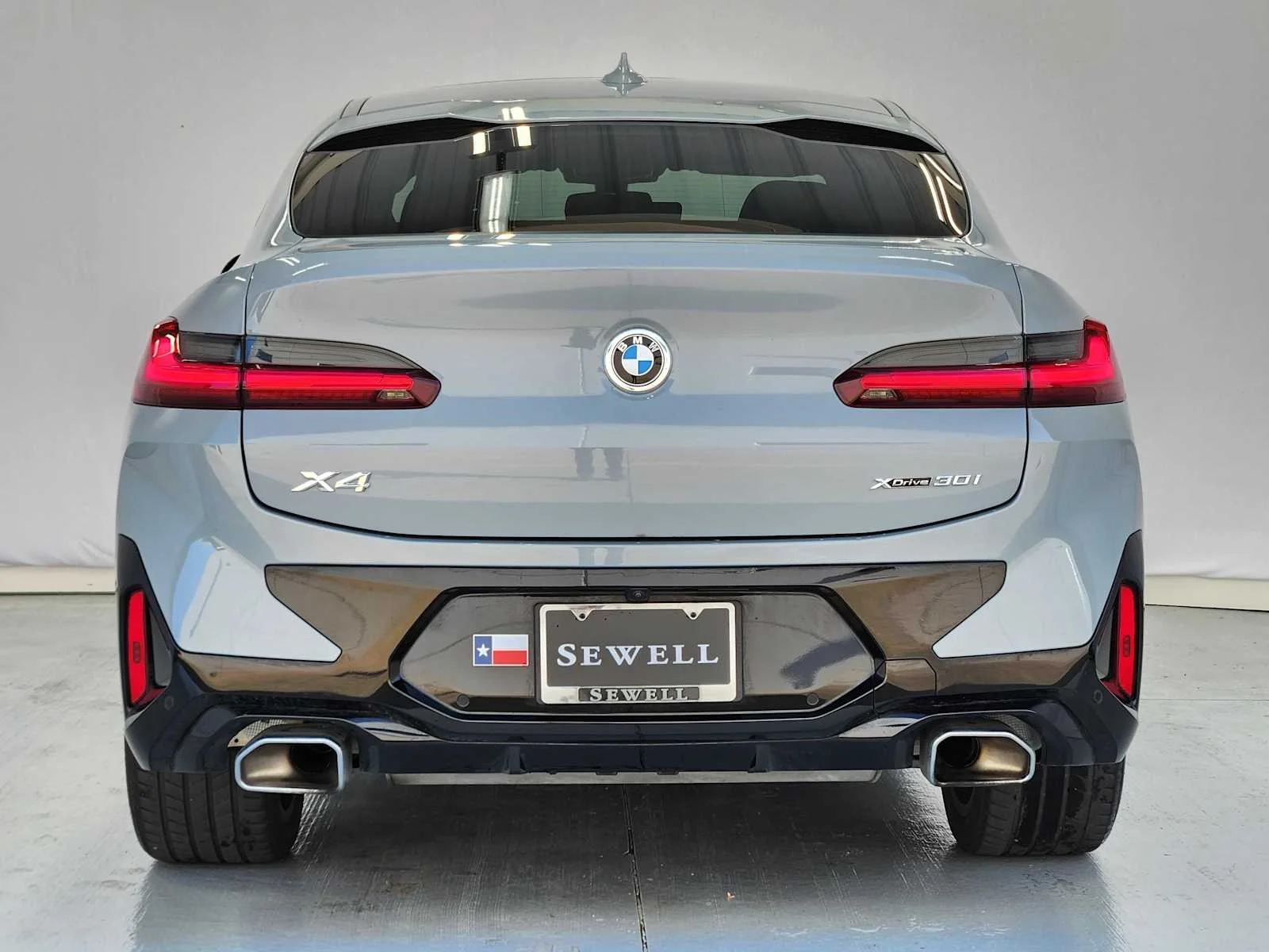 Used 2024 Brooklyn Grey Metallic BMW xDrive30i image 7
