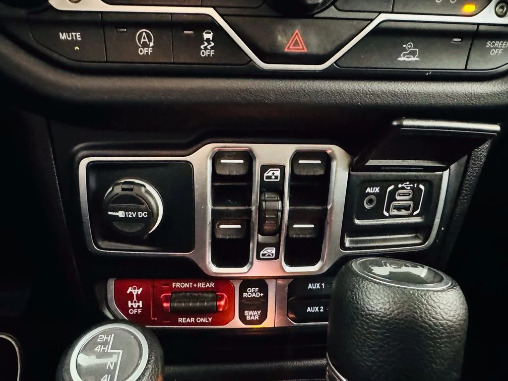 Used 2025 White Jeep Rubicon image 18