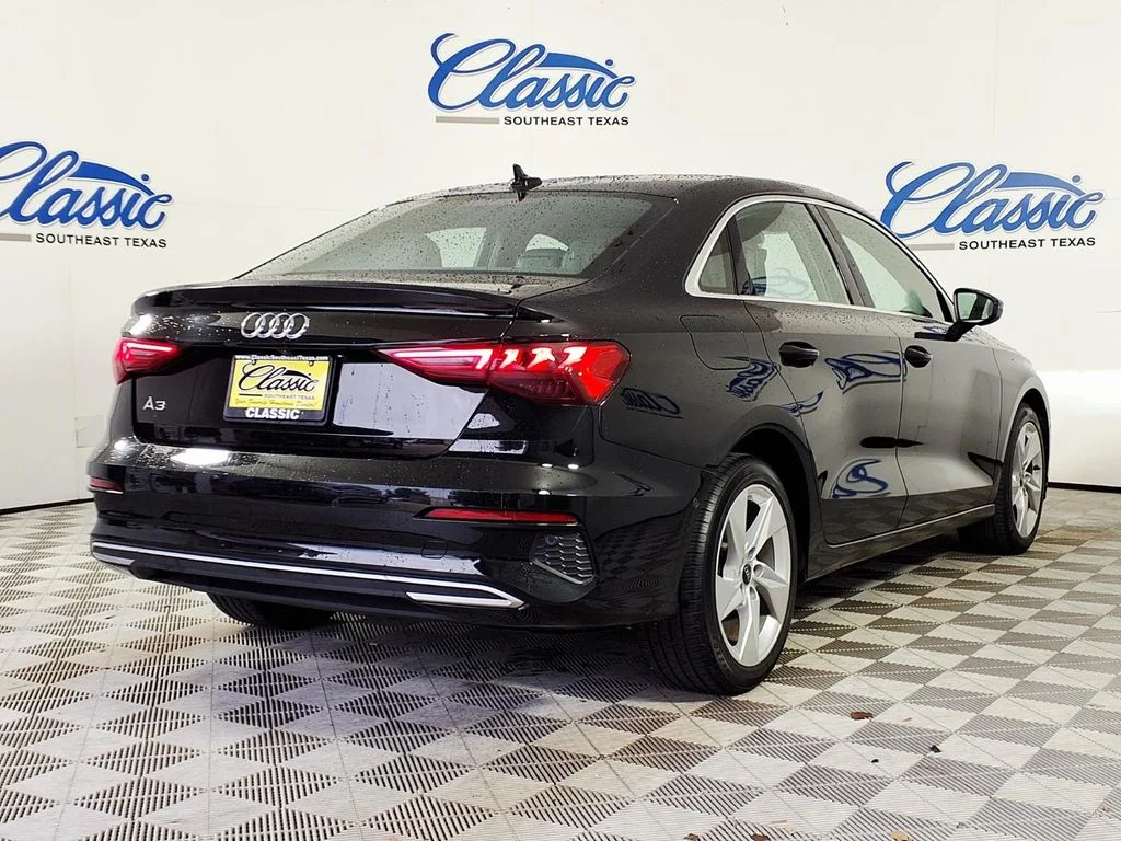 Used 2024  Audi 40 Premium image 6