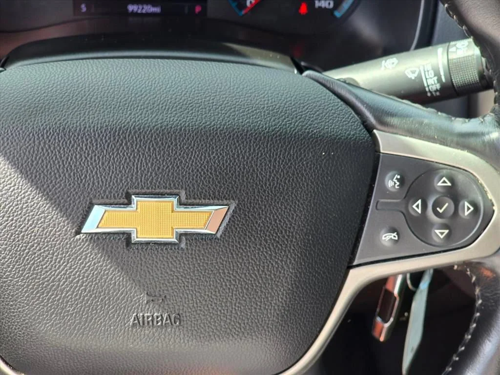 Used 2019 RED HOT Chevrolet 2WD Z71 image 16