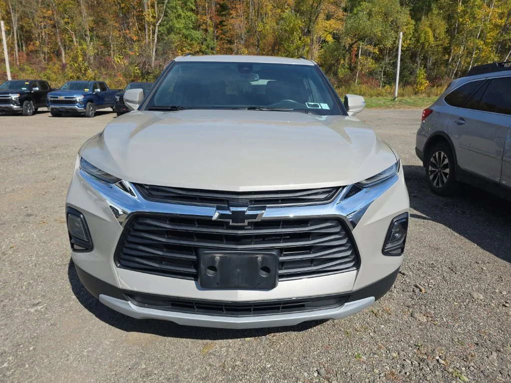 Used 2021 PEWTER METALLIC Chevrolet LT image 3