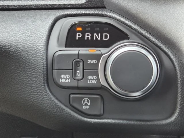 New 2026 Diamond Black Crystal Pearl-Coat Exterior Paint RAM Express image 12
