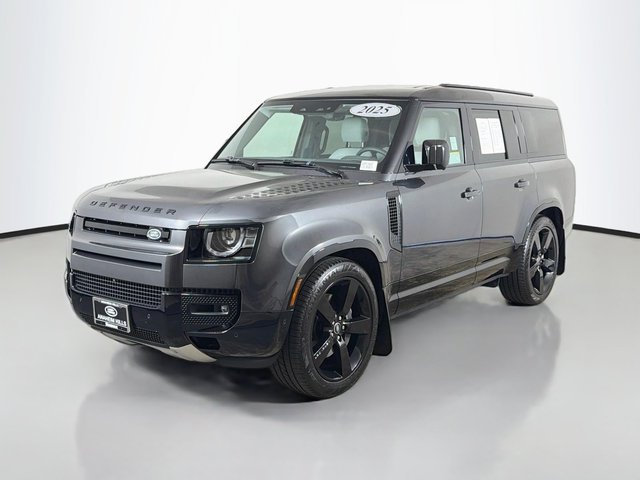 2025 Land Rover Defender 130 X-Dynamic SE