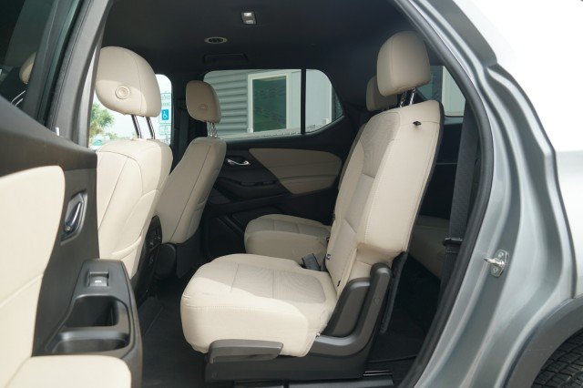 Used 2023 Sterling Gray Metallic Chevrolet LT Cloth image 20