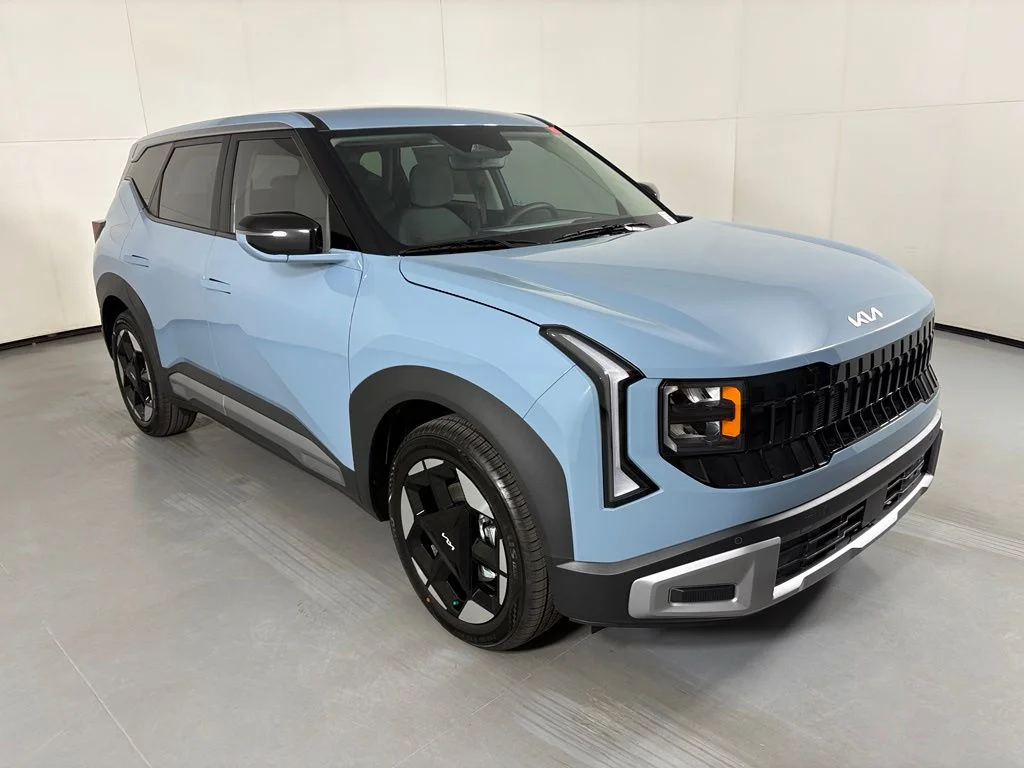 New 2027 Frost Blue Kia S image 2