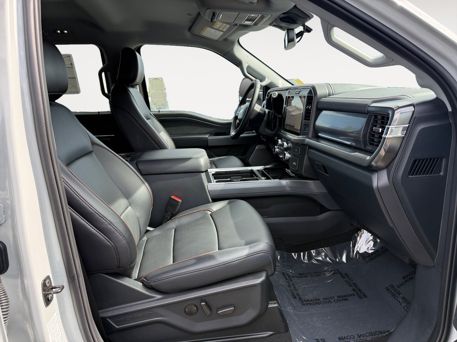 Certified Used 2025 Avalanche Ford Lariat image 19
