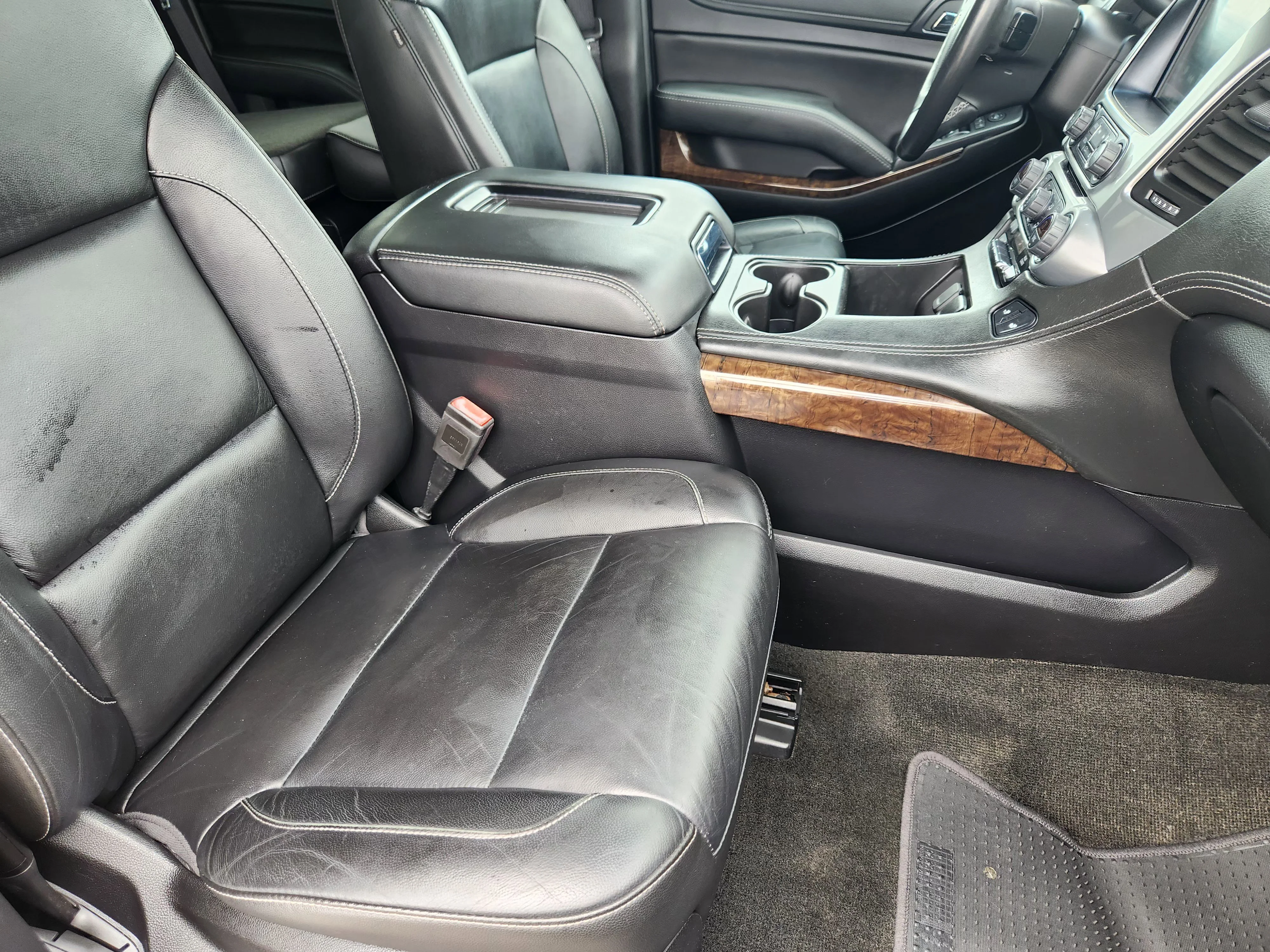 Used 2018 Silver Ice Metallic Chevrolet LT image 14