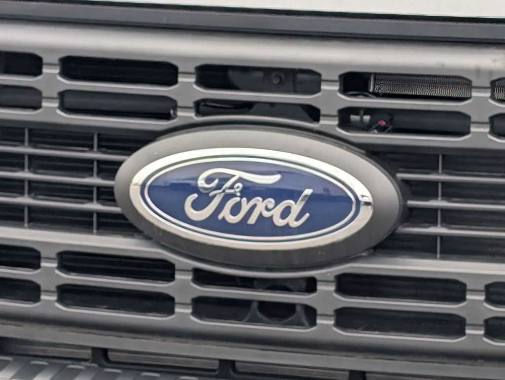 2025 Ford F-550 Super Duty Chassis Cab XL - Photo 11