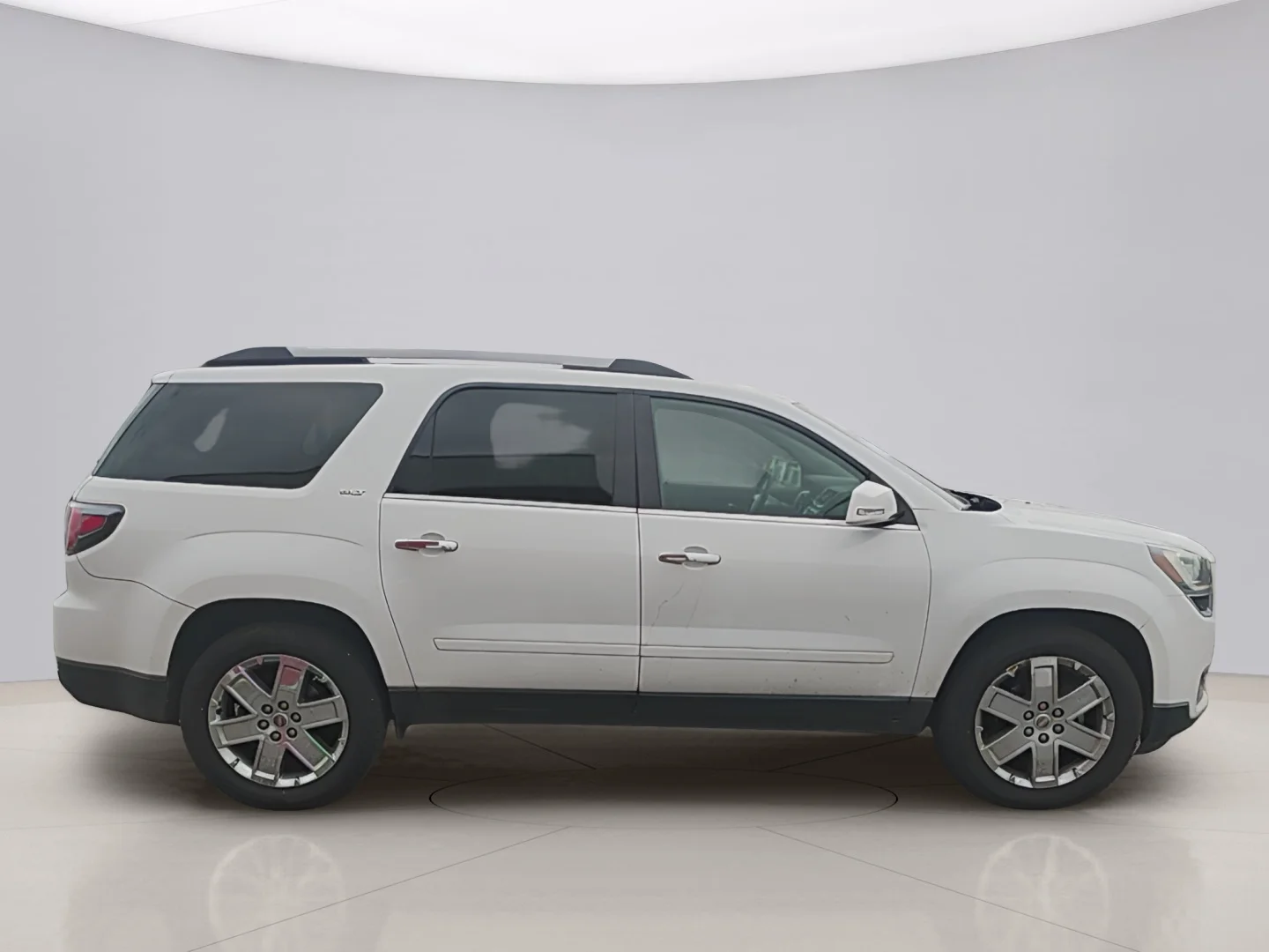 Used 2017 White Gmc LIMITED image 4