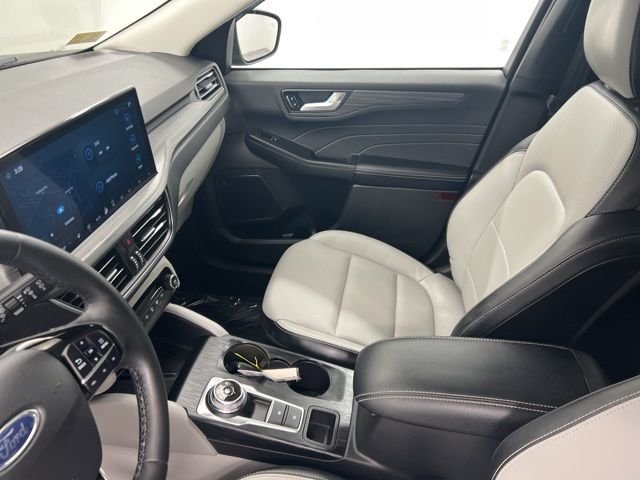 Used 2023 Black Ford Platinum image 22