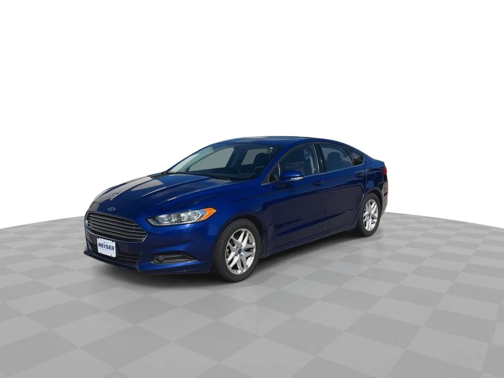 Used 2014 Blue Ford SE image 4