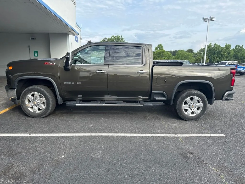 2022 Chevrolet Silverado HD LTZ 4WD Crew Cab Standard Box's photo