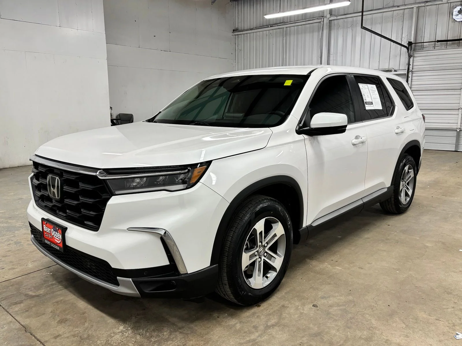 Used 2024 Gray Honda EX-L image 4
