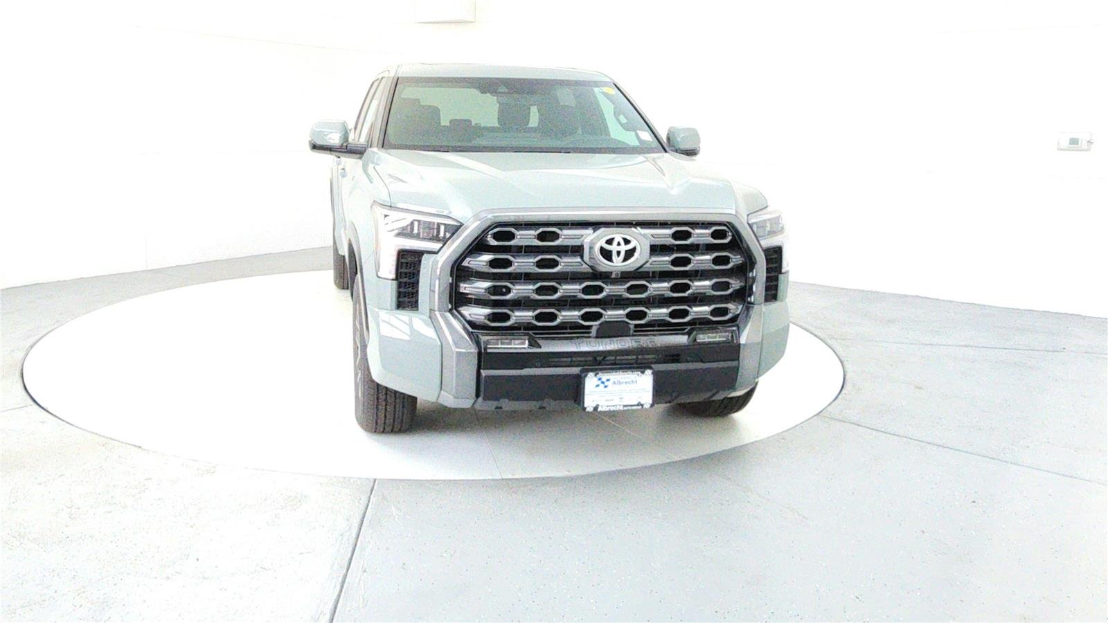 2025 Toyota Tundra Platinum - Photo 8