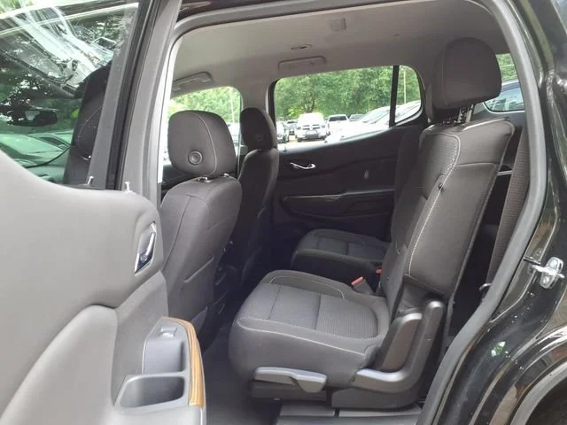 2023 GMC Acadia SLE - Photo 14