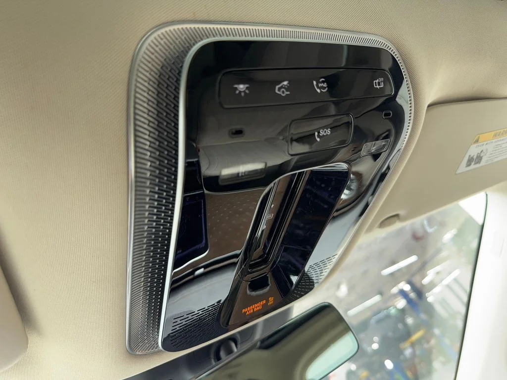 Used 2023 White Mercedes-Benz 450 image 42