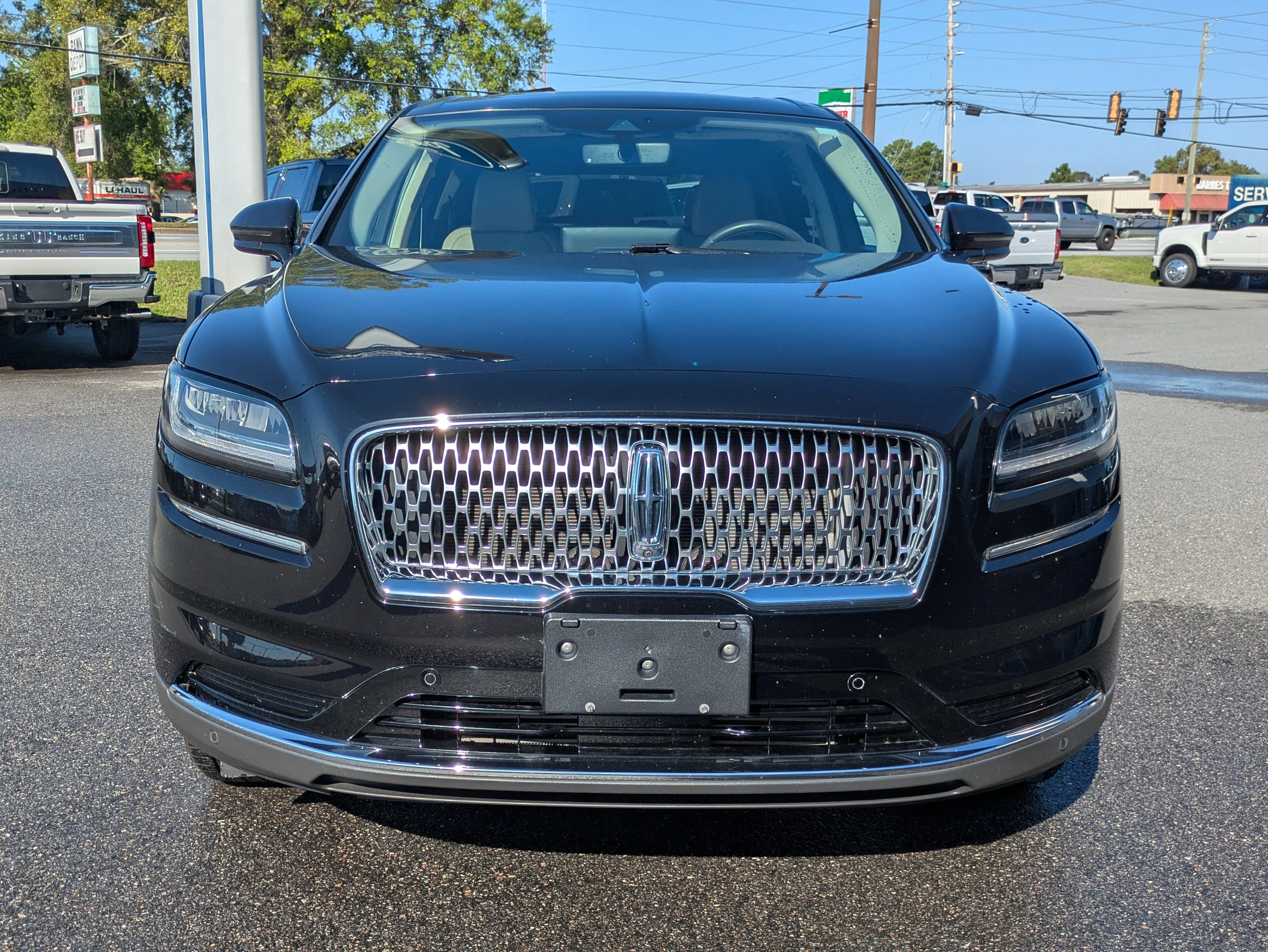 Used 2023 Infinite Black Clearcoat Metallic Lincoln Reserve w/Panoramic Moonroof, Htd & Cld Premium Leather, 13.5 Screen, & 360 Camera image 9