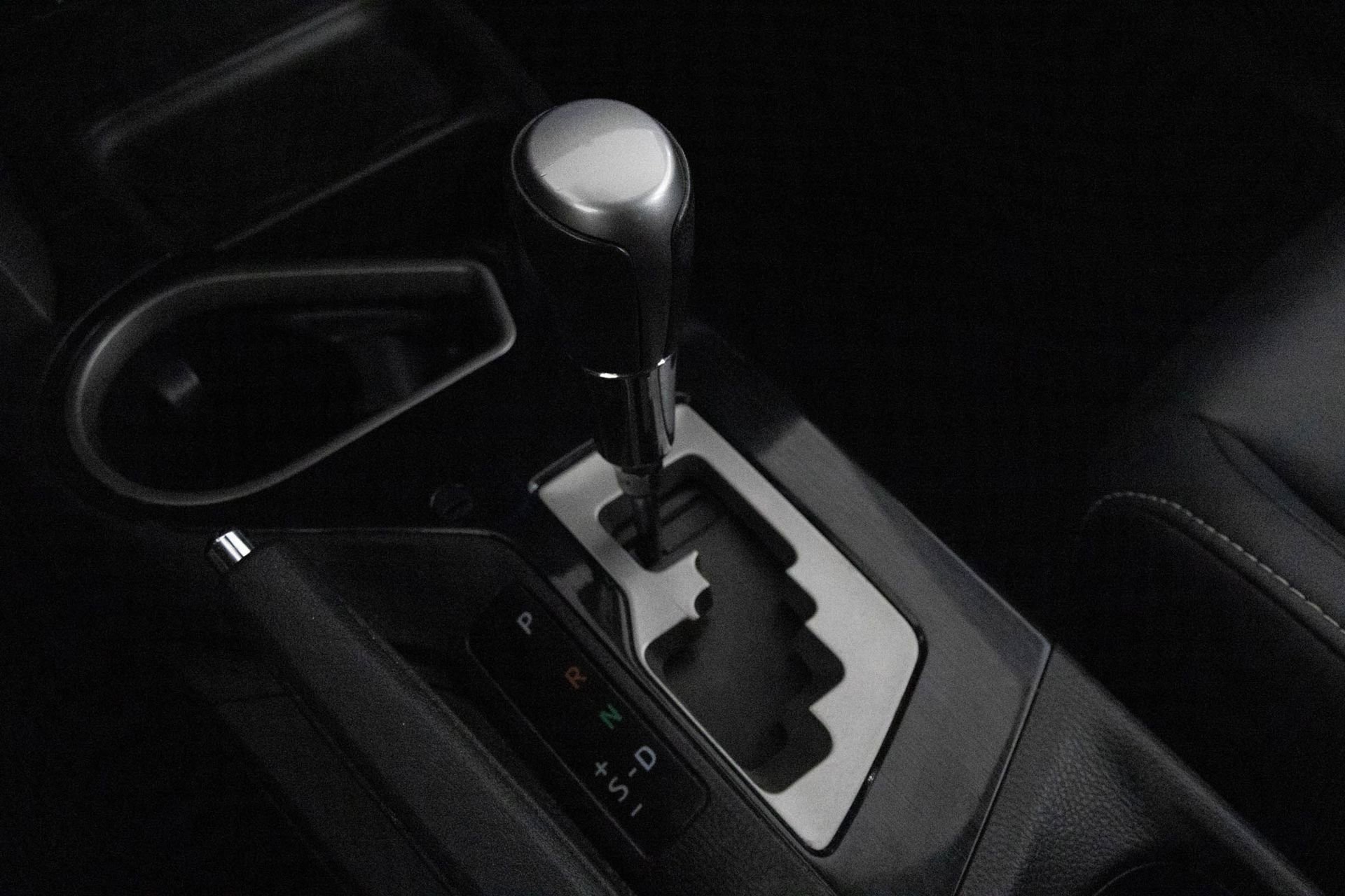 2018 TOYOTA RAV4 - Image 24