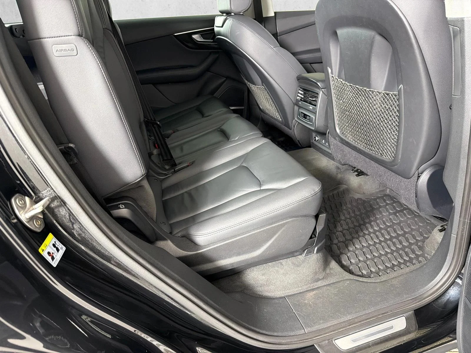 Used 2023 Mythos Black Metal Audi Premium Plus image 17