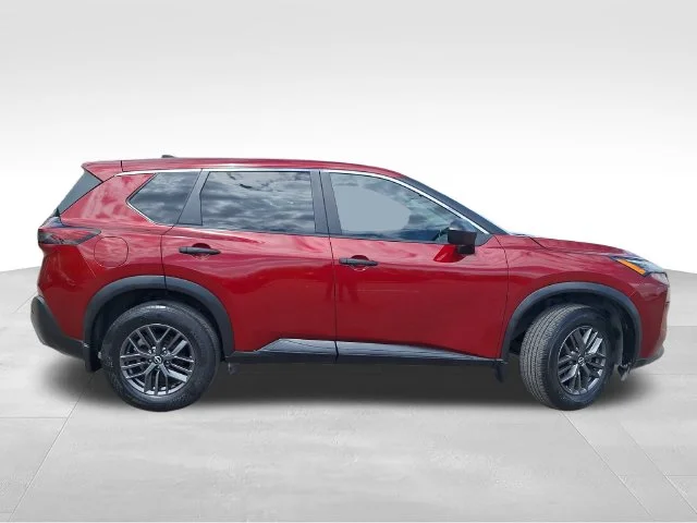 Certified Used 2023 Red Nissan S image 9