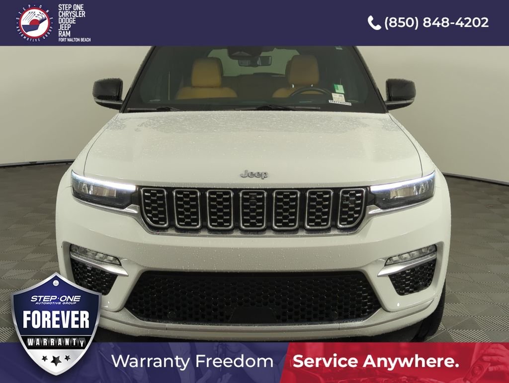 Used 2023 White Jeep Summit Reserve 4xe image 9