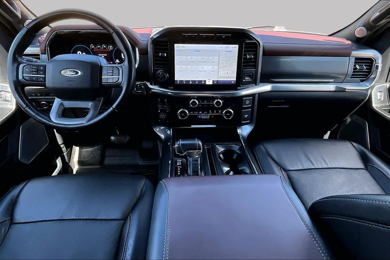 Used 2023 Agate Black Metallic Ford LARIAT image 16