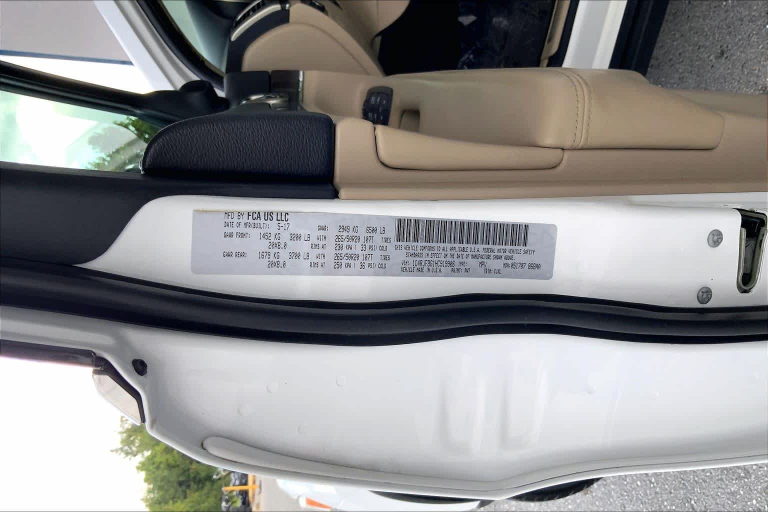 Used 2017 Bright White Clearcoat Jeep Limited image 34
