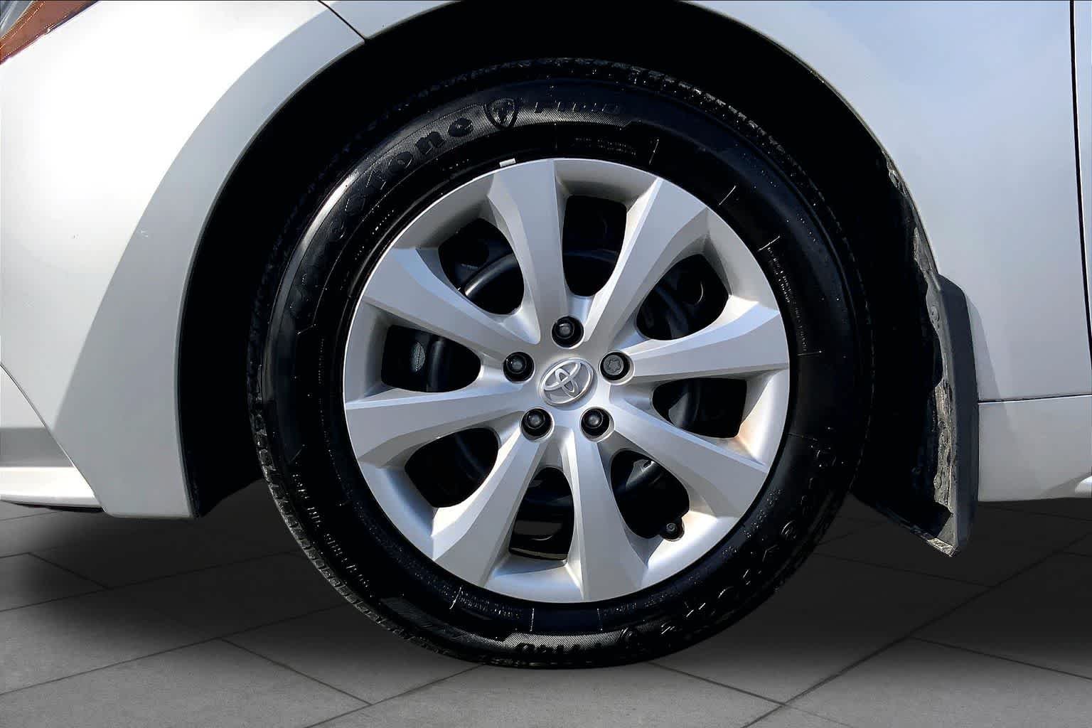 Used 2024 Classic Silver Metallic Toyota LE image 11