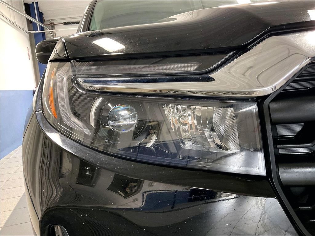 Used 2025 Black Honda RTL image 34