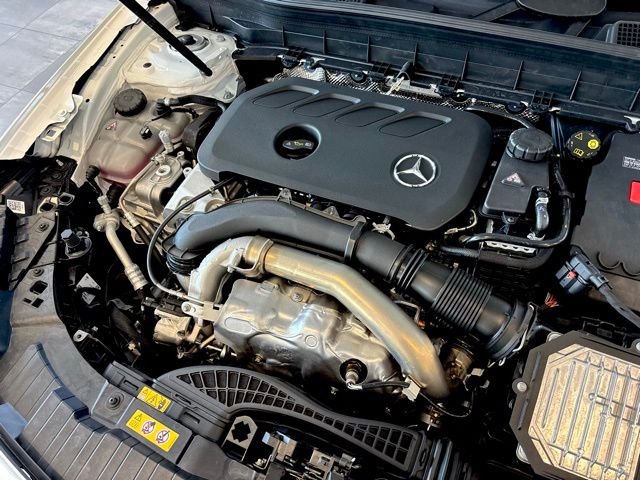 New 2026 Polar White Mercedes-Benz GLB 250 image 34