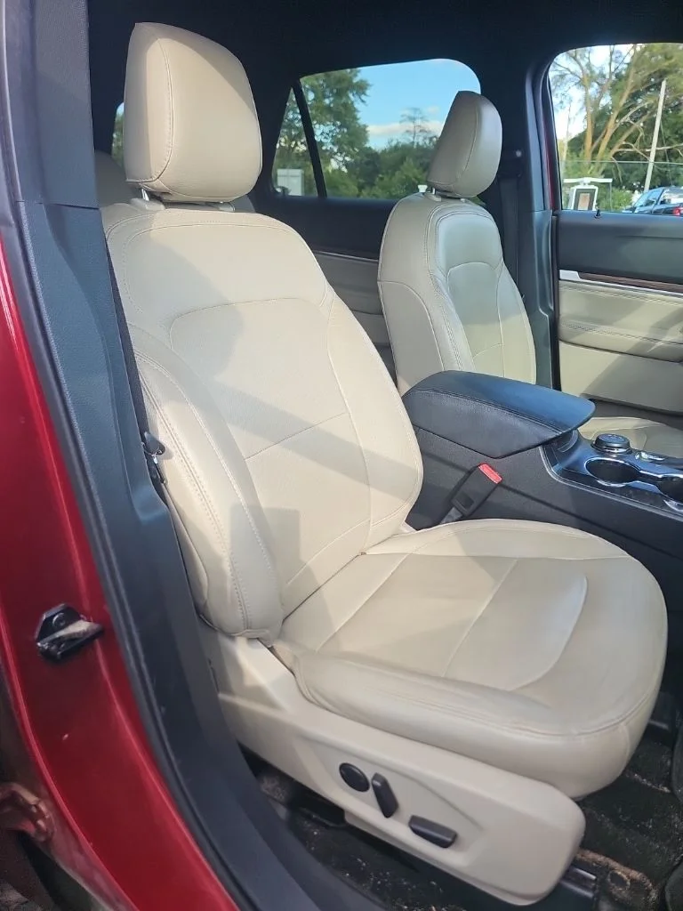 Used 2019 Red Ford Limited image 16