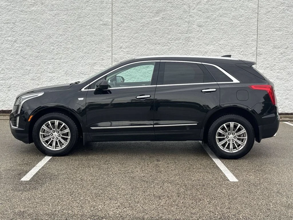 Used 2017 Black Cadillac Luxury image 10