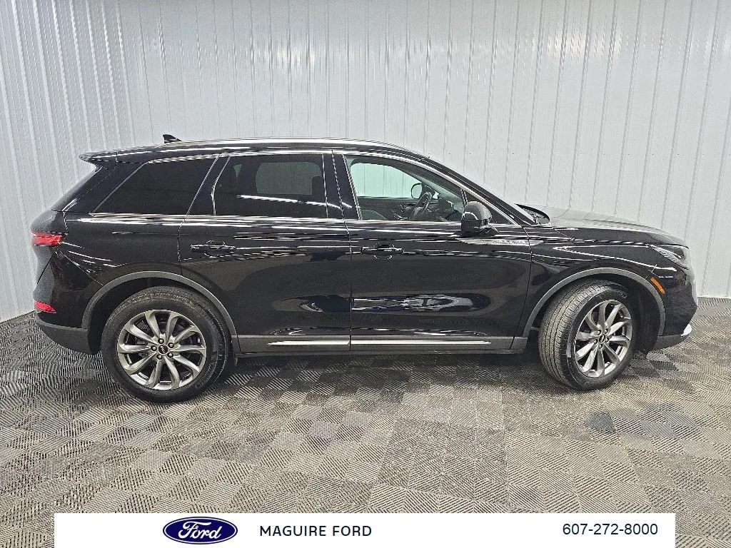 Used 2021 Black Lincoln Standard image 2