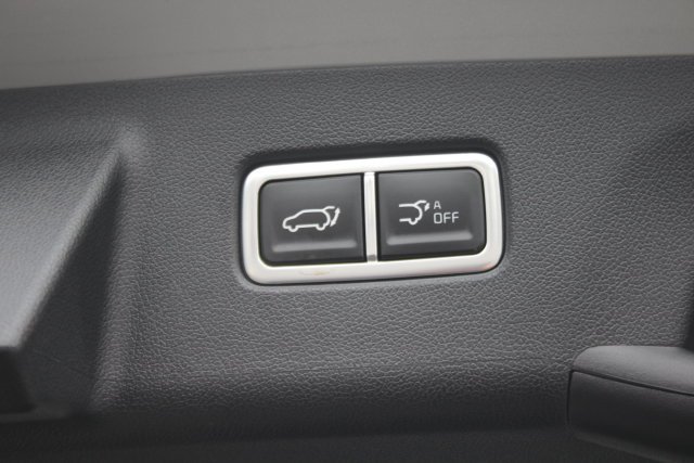 Used 2026 White Kia X-Line EX image 31