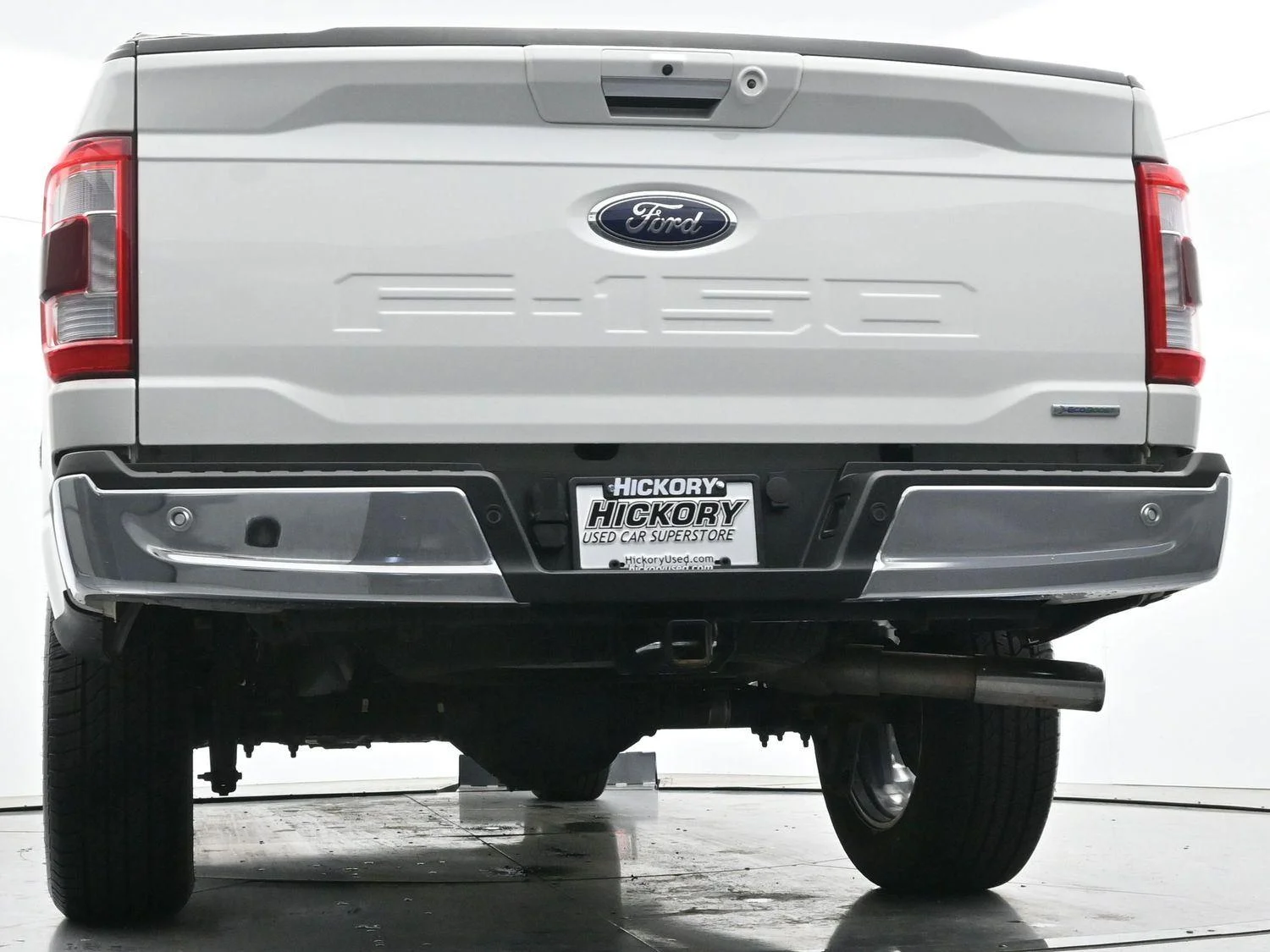 Used 2022 Star White Metallic Tri-Coat Ford LARIAT image 53