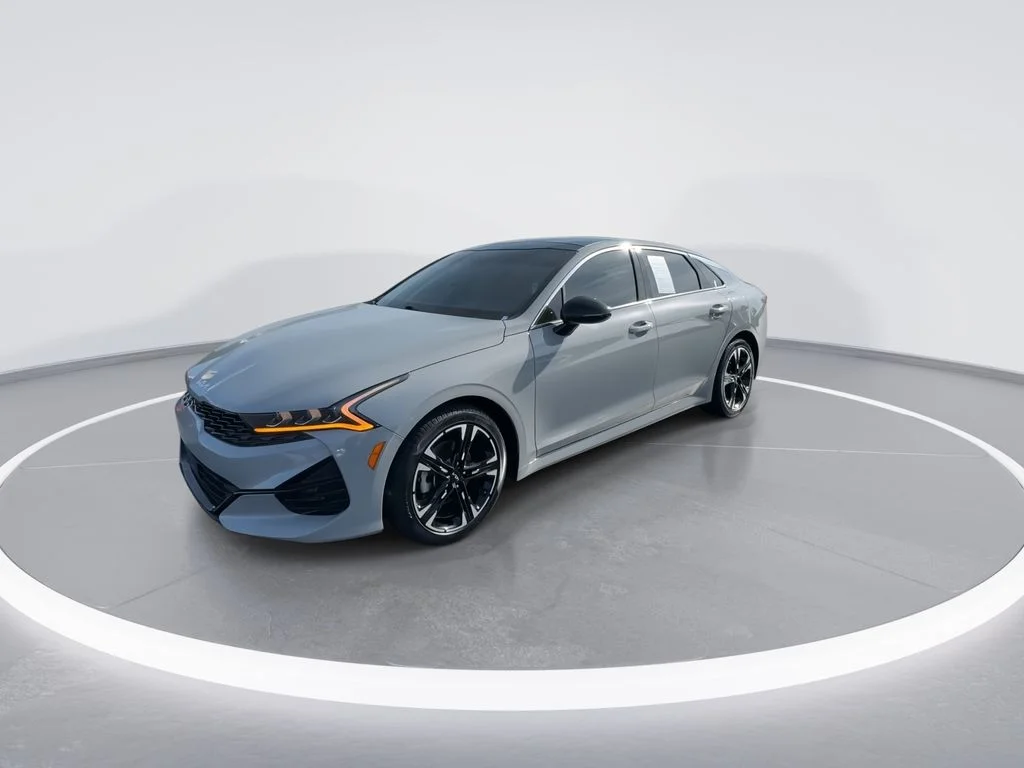 Used 2023 Gray Kia GT-Line image 4