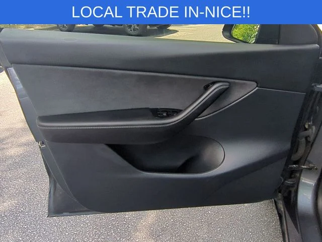 Used 2020  Tesla Long Range image 12