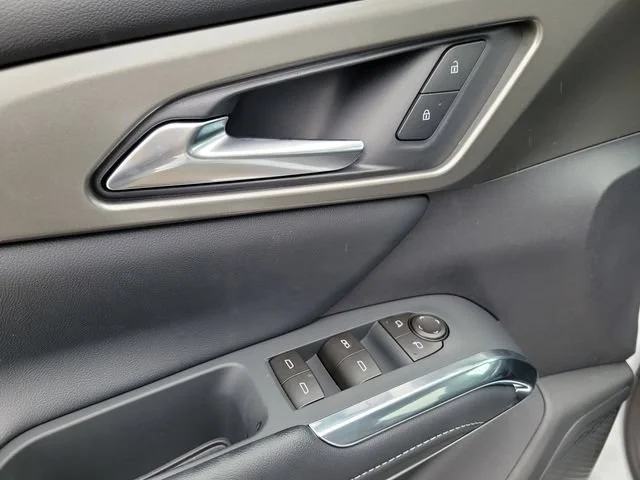 New 2026 Summit White Chevrolet LT image 18