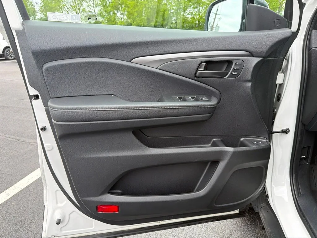 2023 Honda Passport EX-L - Photo 18