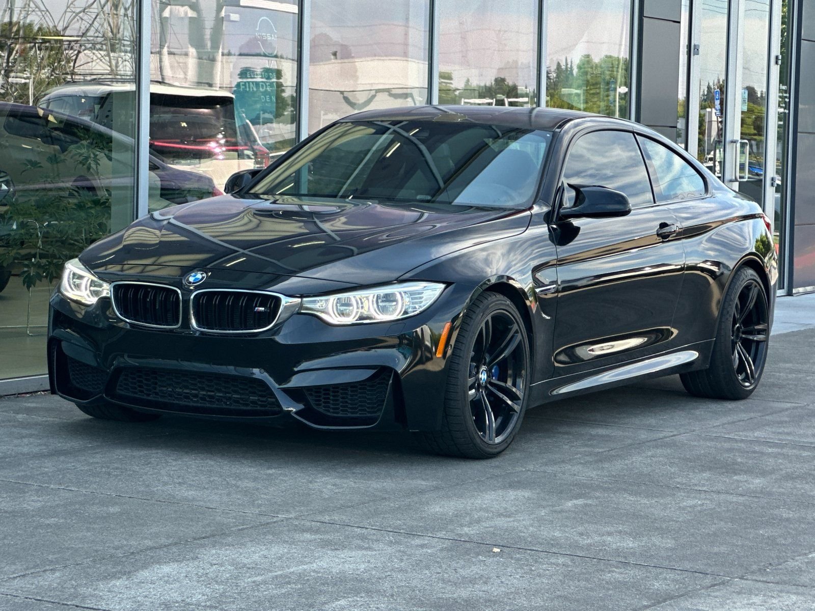 Used 2015 Black Sapphire Metallic BMW Base image 7