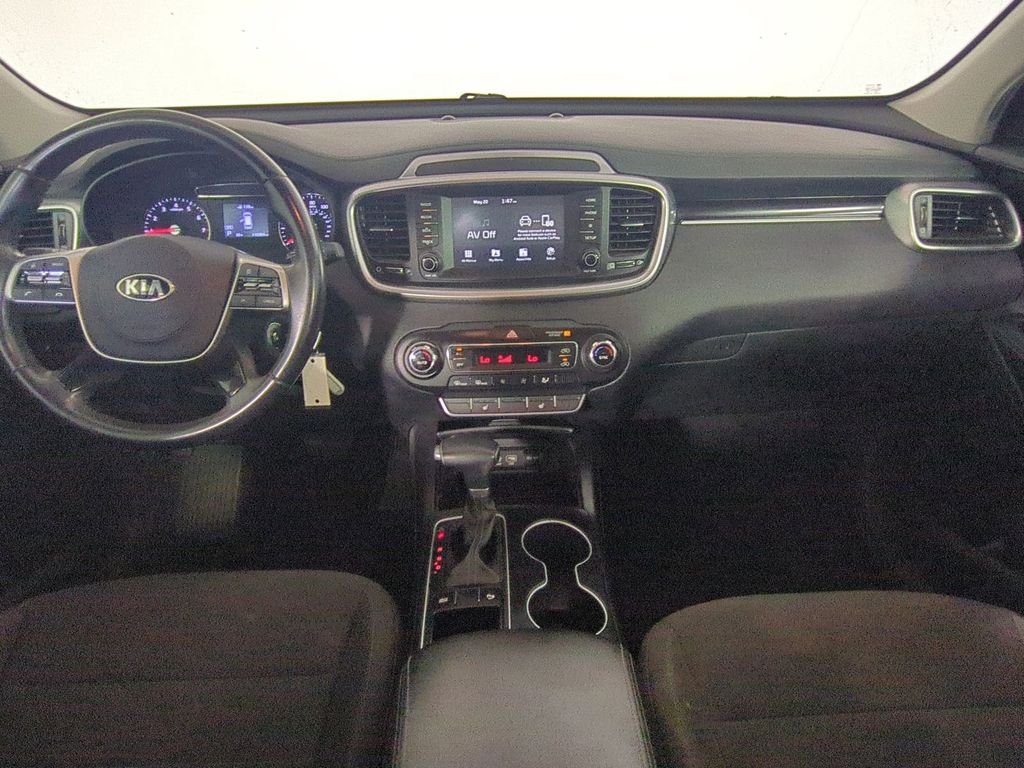 2020 Kia Sorento LX - Photo 18