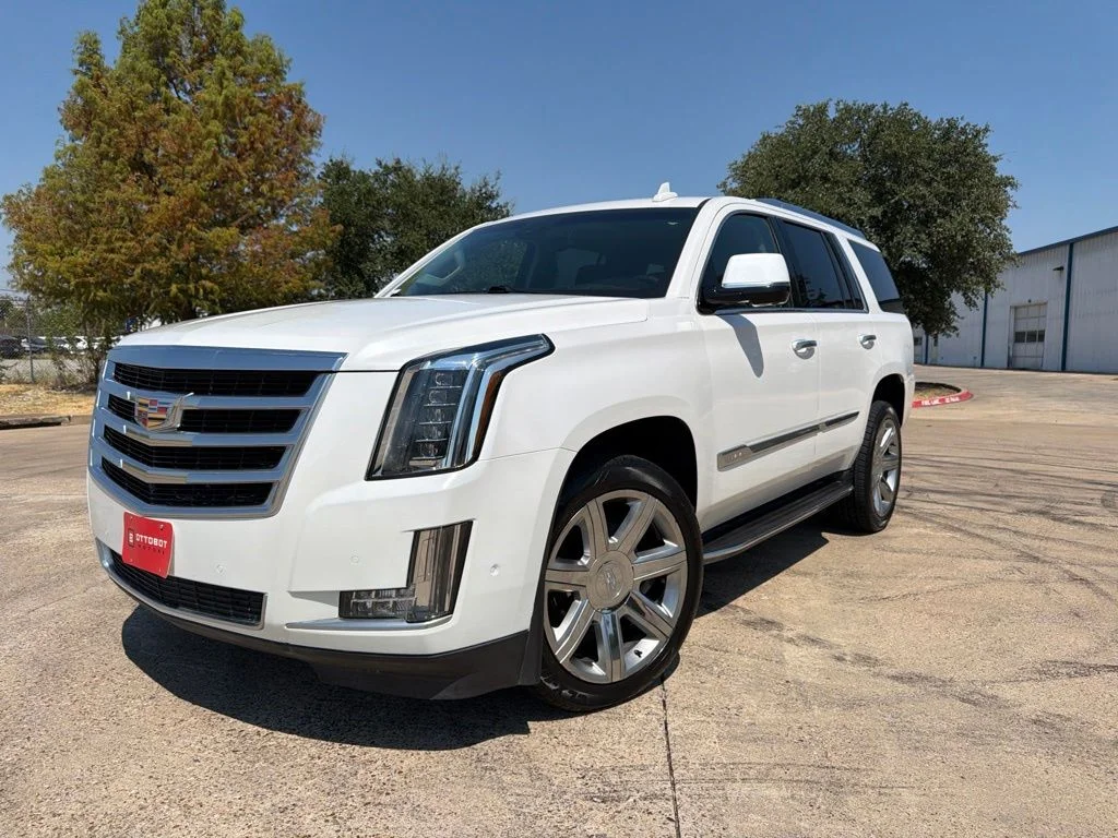 Used 2017 White Cadillac Luxury image 1