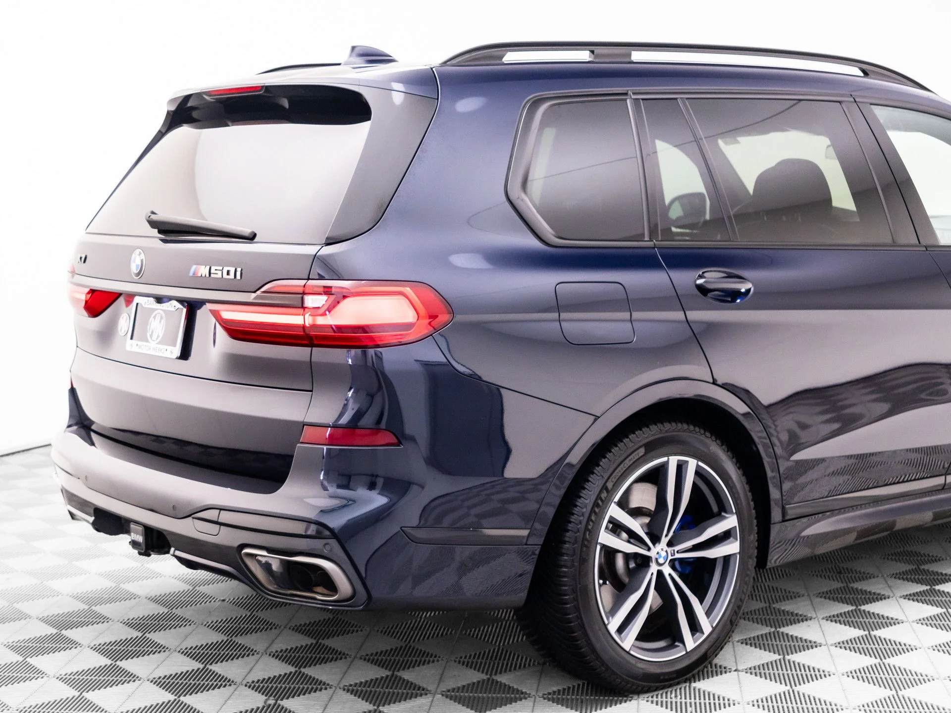 Used 2022 Black BMW M50i image 39