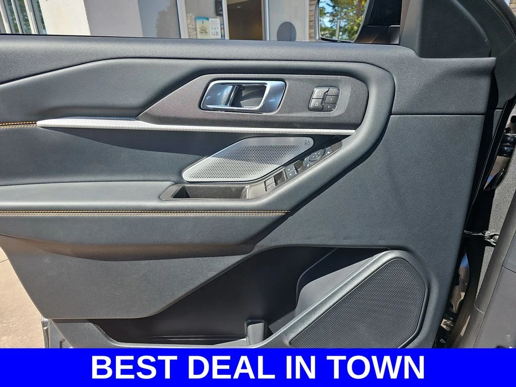 New 2026 Carbonized Gray Metallic Ford Tremor® image 29