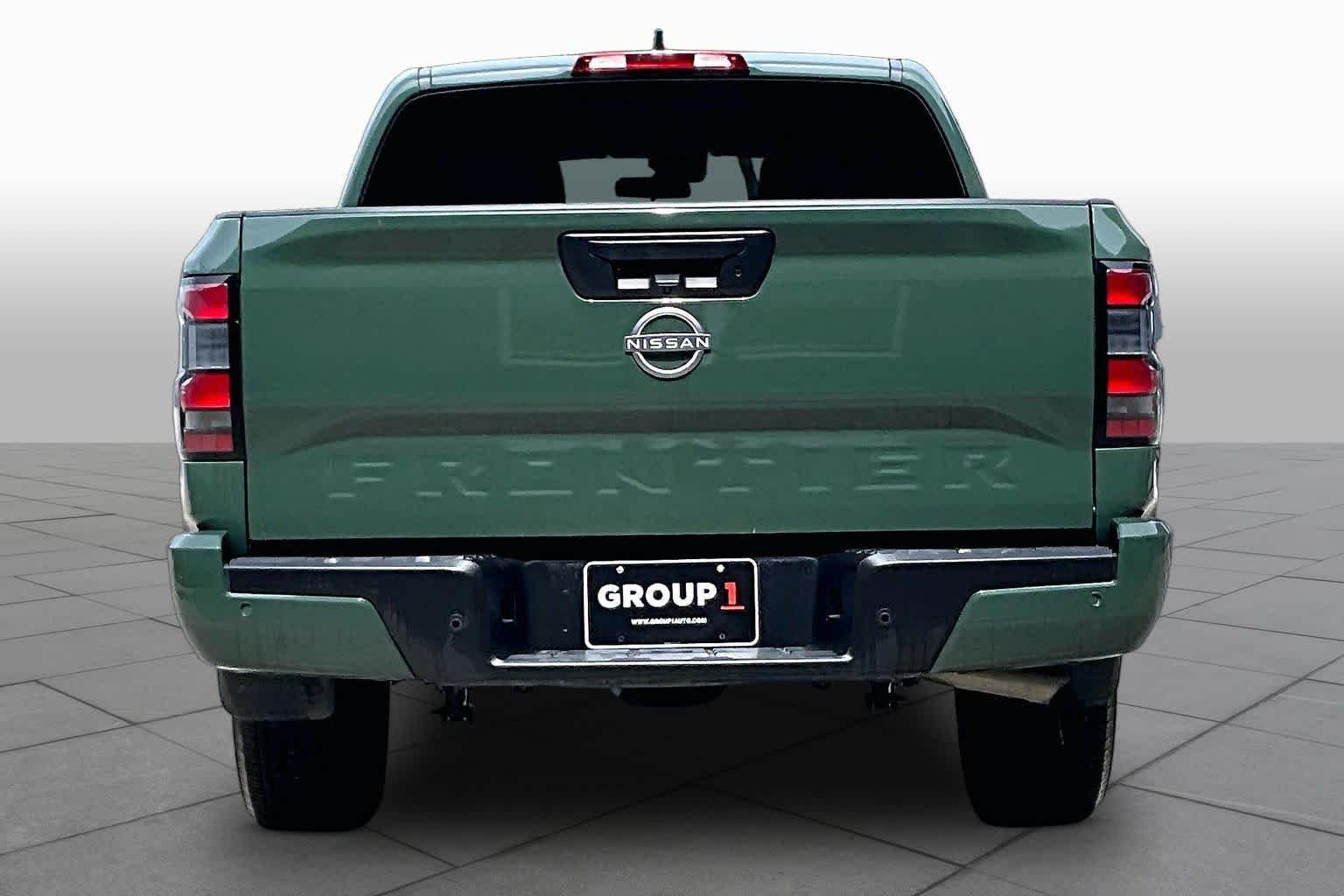 Certified Pre-Owned 2025 Nissan Frontier SV