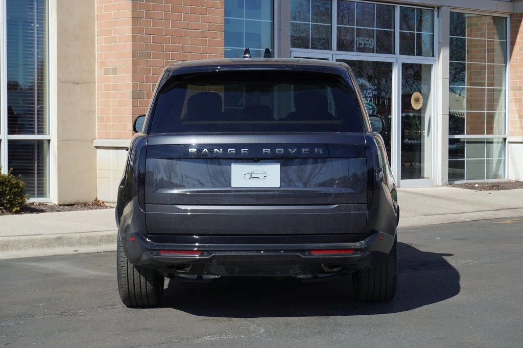 New 2026 Carpathian Grey Land Rover SE image 5
