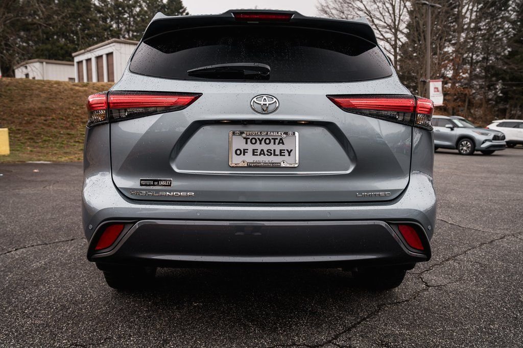 2023 Toyota Highlander Limited - Photo 6